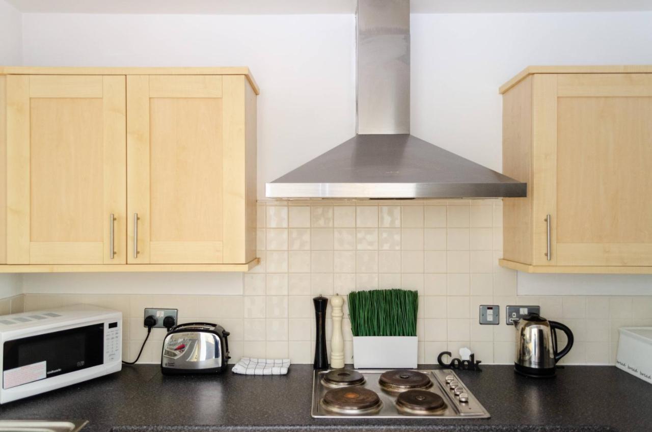 Serviced Apartment In Liverpool City Centre - Free Parking - Balcony - By Happy Days Luaran gambar