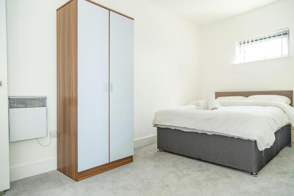 Serviced Apartment In Liverpool City Centre - Free Parking - Balcony - By Happy Days Luaran gambar